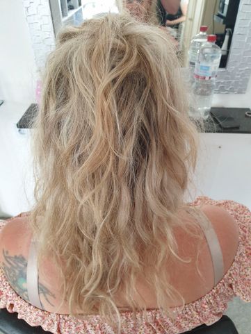 Haarglättung bei Living Hair by Sonia - Ihre Friseurin in Nürnberg