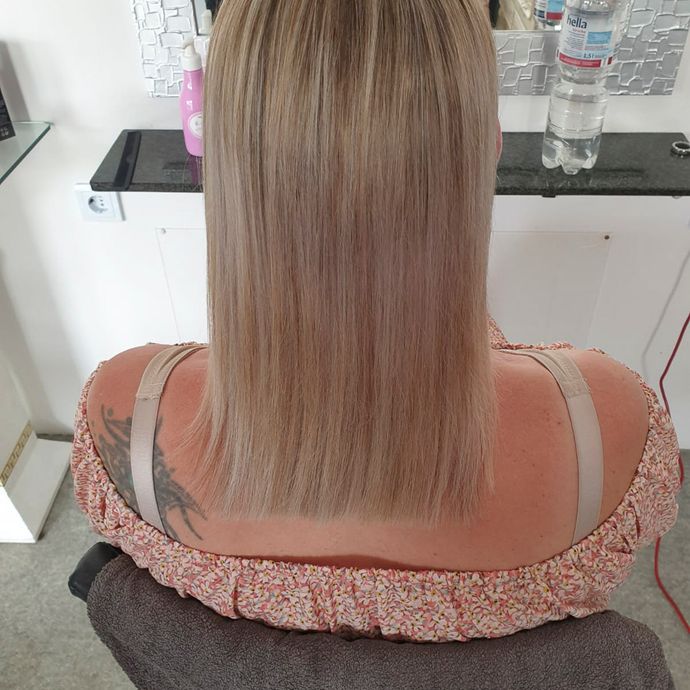 Haarglättung bei Living Hair by Sonia - Ihre Friseurin in Nürnberg